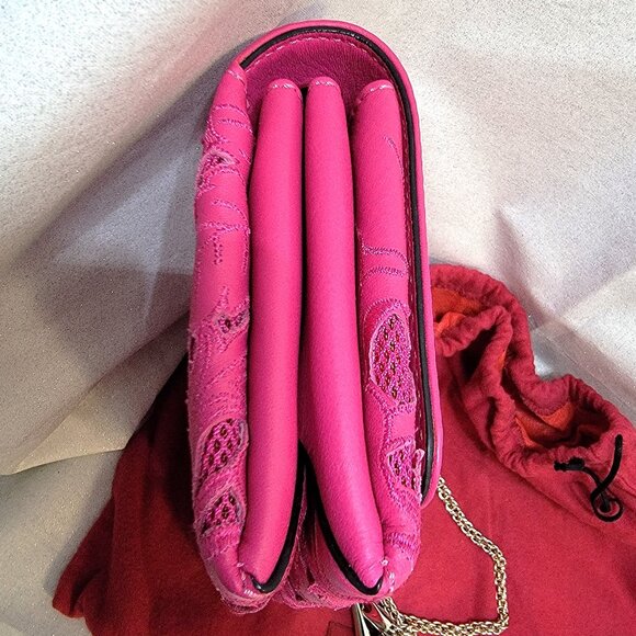 Rare VALENTINO Napa Lace Girello Flap Bag in Fuschia - Picture 5 of 16